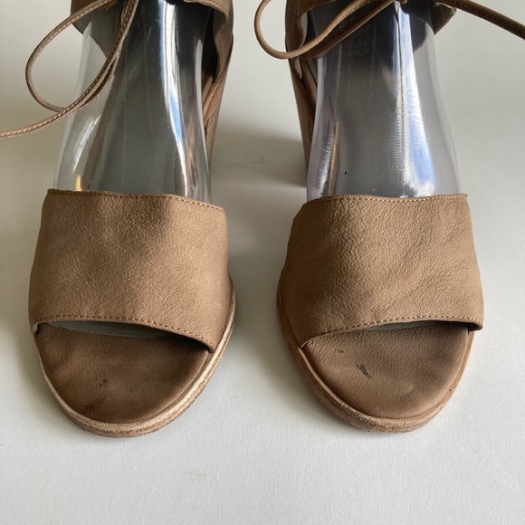 Eileen Fisher Cream Leather Heeled Slingbacks size 10 - Picture 7 of 16